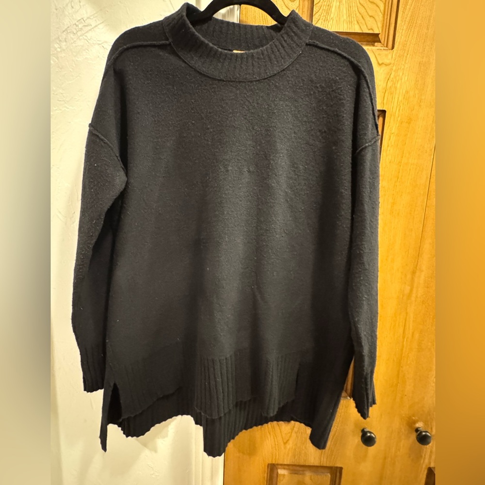 Free People oversized sweater. Size S.